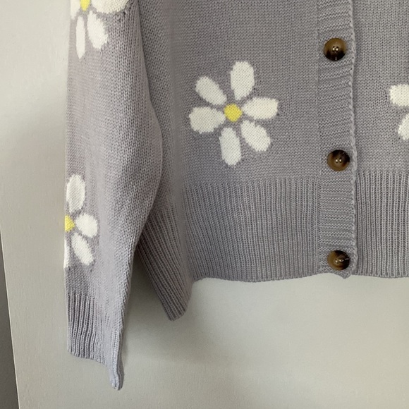 Daisy Cardigan - Picture 3 of 9